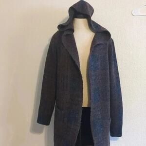 Cyrus knit‎ dark plaid cardigan size Medium